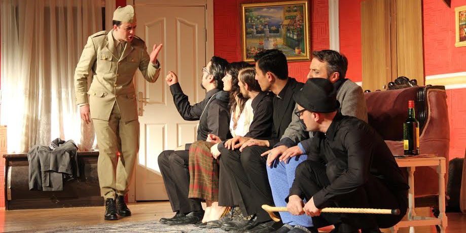 Sahne Tozu bu kez güldürdü