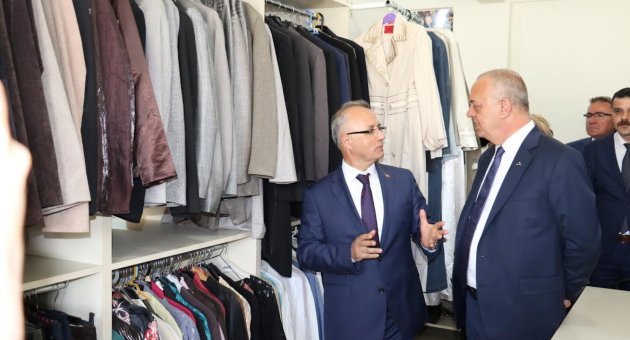 Salihlili İhtiyaç Sahiplerine Büyükşehir Eli