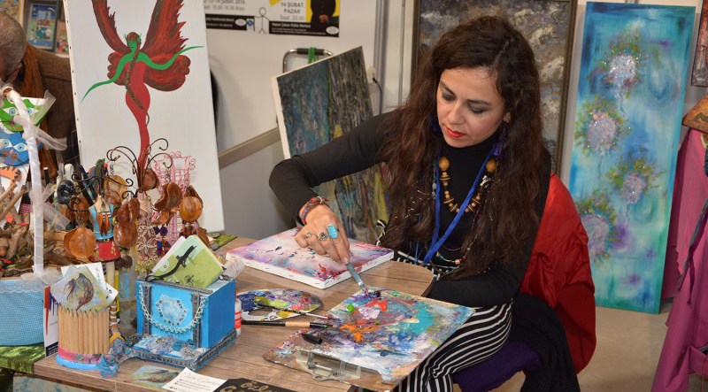 Sanatçılar canlı performanslarını sergilediler