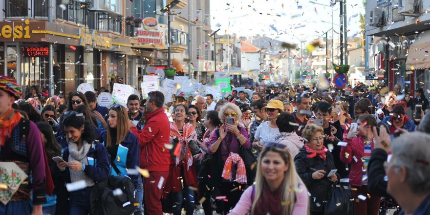 Seferihisar’ın C Vitaminli Bayramı Başladı