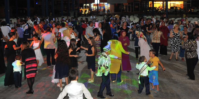 Seferihsar'da 32 Çocuğa Toplu Sünnet Şöleni