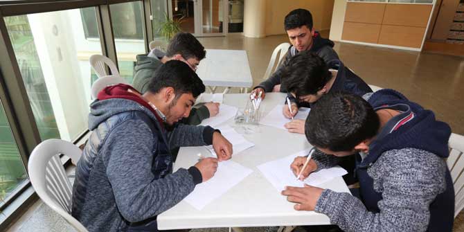 Selçuk'ta YGS öğrencilerine araç desteği