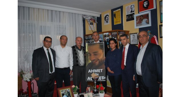 Sertel&#039;in ilk ziyareti Gezi şehitlerinin aileleri