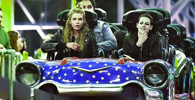 Sevgililerden Alkışlanacak Hareket!