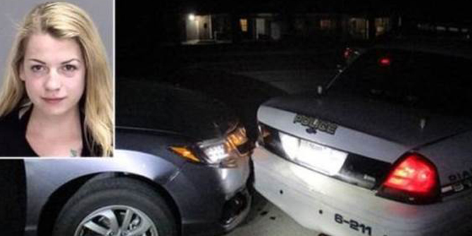 Sevgilisine Trafikte Çıplak Selfie Göndereyim Derken...