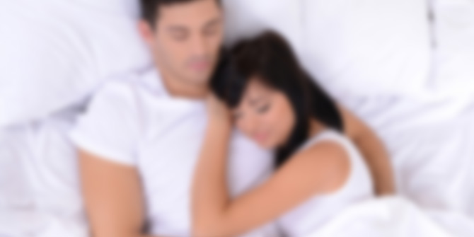 Sevgilisiyle Uyuyan Kadına Cinsel Taciz