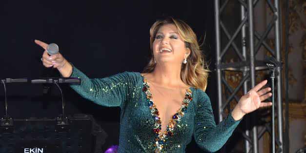 Sibel Can, yine yeniden İzmir’de