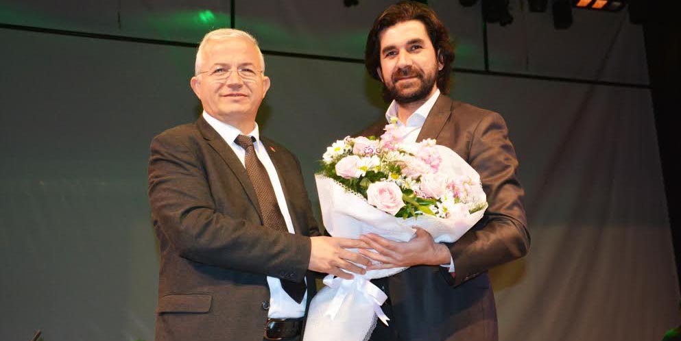 ŞİİRLERLE TARİHE YOLCULUK