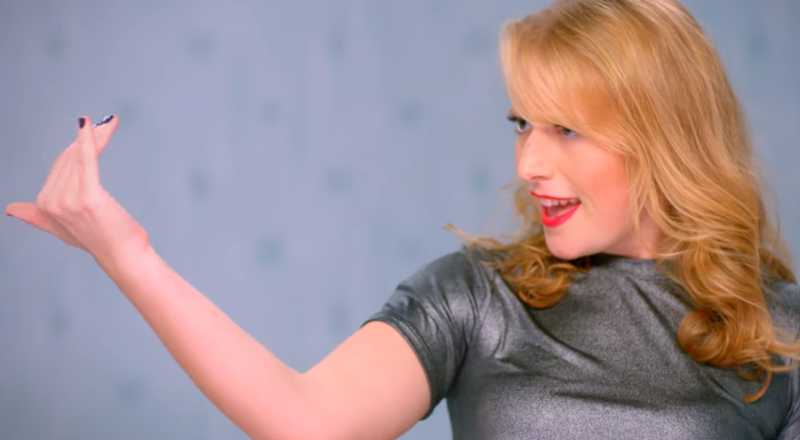 Sirel ve Kendisine Eşlik Eden Dansöz Çok Konuşulacak