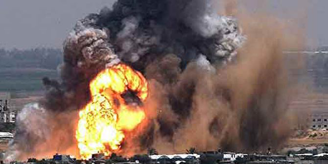 Suriye'de Rejim Sivilleri Bombaladı