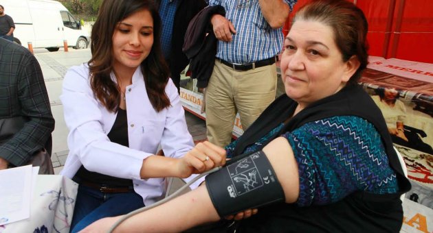 Tansiyonu ölçtür hastalıkları önle