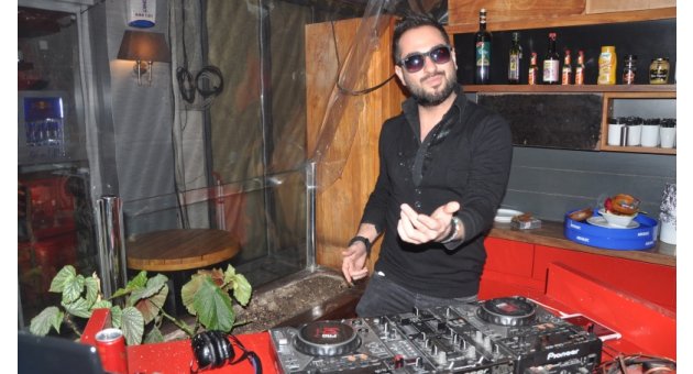 Tarkan taklitli parti