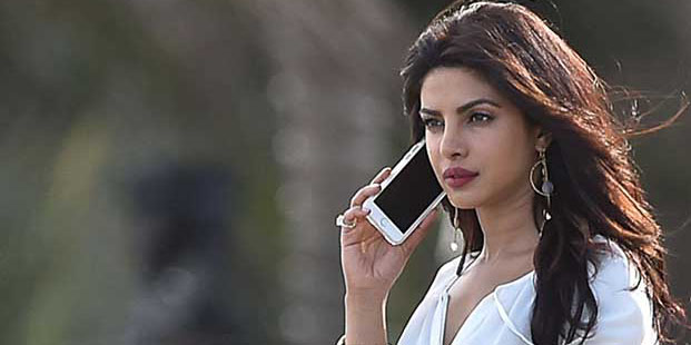 Tatilini Miami'de geçiriyor.