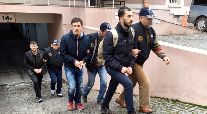 Terör propagandasına İzmir&#039;de 6 tutuklama!