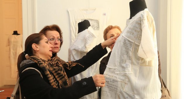 ‘Tılsımlı Gömlekler’e Bucalı kadınlardan yoğun ilgi