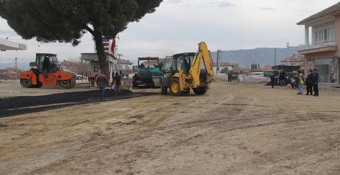 Tırazlar ve Kumyolu Sıcak Asfaltına Kavuşuyor