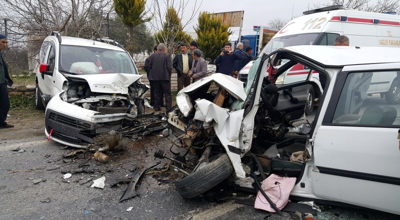 Tire-Belevi yolu ölüm saçmaya devam ediyor!
