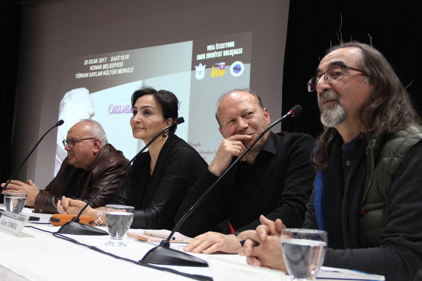 Tiyatronun duayeni Nutku yaşarken anıldı