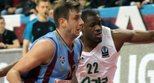 Trabzonspor, Rus rakibine yenildi!