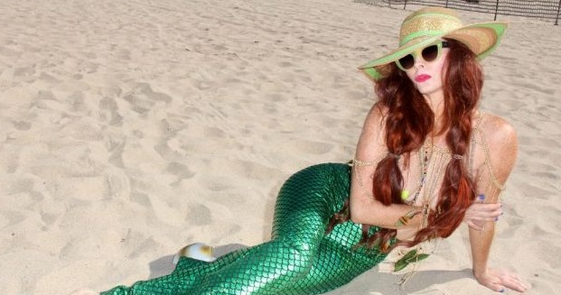 Transparan seven Phoebe Price