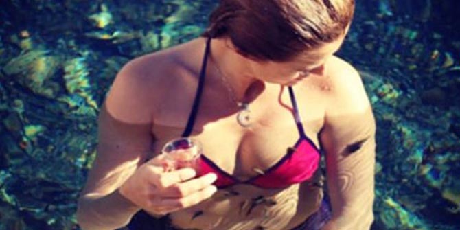 Tuğba Özay'dan Balıklı Kaplıca'da Çay Keyfi