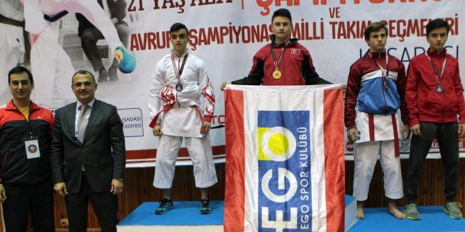 TÜRKİYE KARATE ŞAMPİYONASI KUŞADASI'NDA BAŞLADI