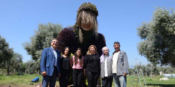 Türkiye’nin ilk yaşayan heykeli Bayındır’da sergilenecek