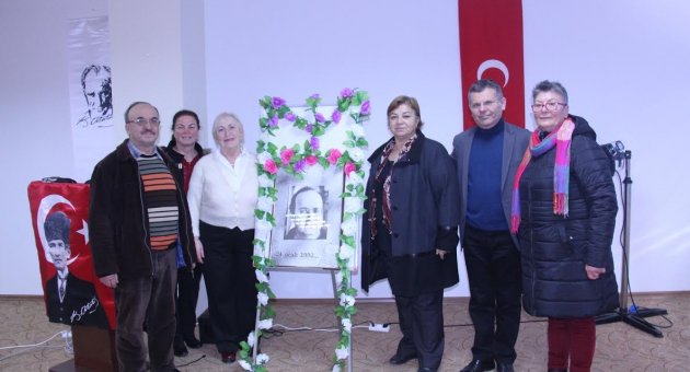 UĞUR MUMCU BERGAMA'DA ANILDI