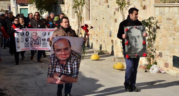 UĞUR MUMCU FOÇA’DA ÖZLEMLE ANILDI