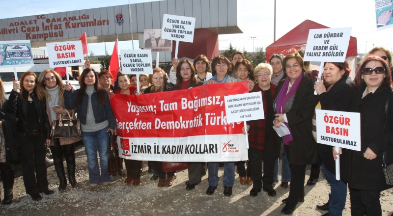 Umut Nöbeti'ni İzmirli kadınlar tuttu