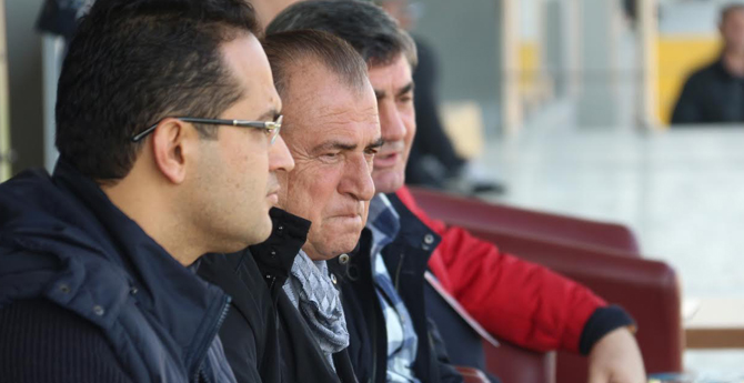 Ünlü Futbolculardan Bornova Stadı'na Tam Not