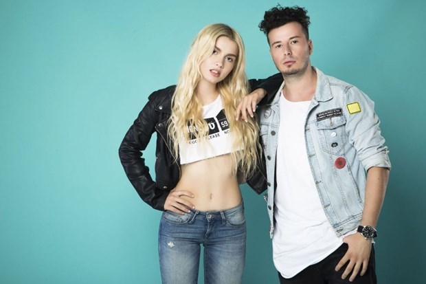 Ünlü isme bıçaklı saldırı... Durumu çok kritik; hayati tehlikesi var