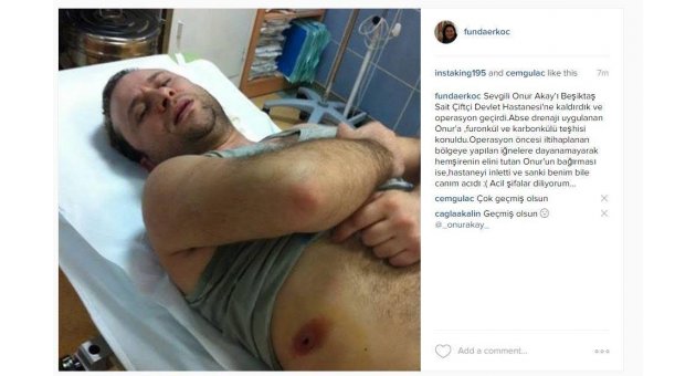 Ünlü şarkıcı hastaneye kaldırıldı