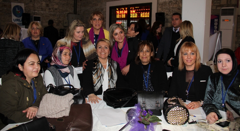 Urla'da 'Kadının Siyasetteki Yeri' tartışılıyor