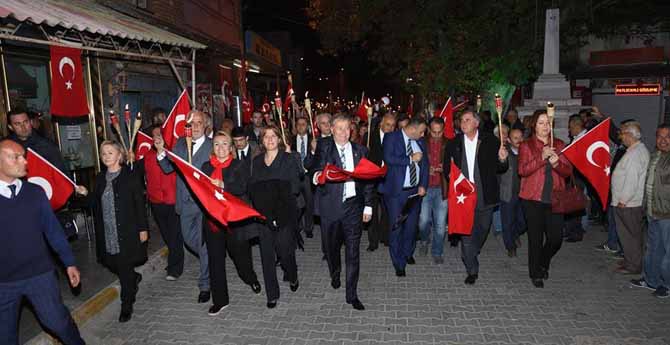 Urla'da 29 Ekim Coşkuyla Kutlandı