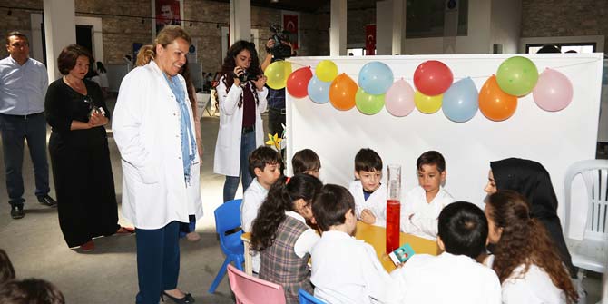 URLA'DA KÜÇÜK BİLİM İNSANLARI ETKİNLİĞİ BAŞLADI