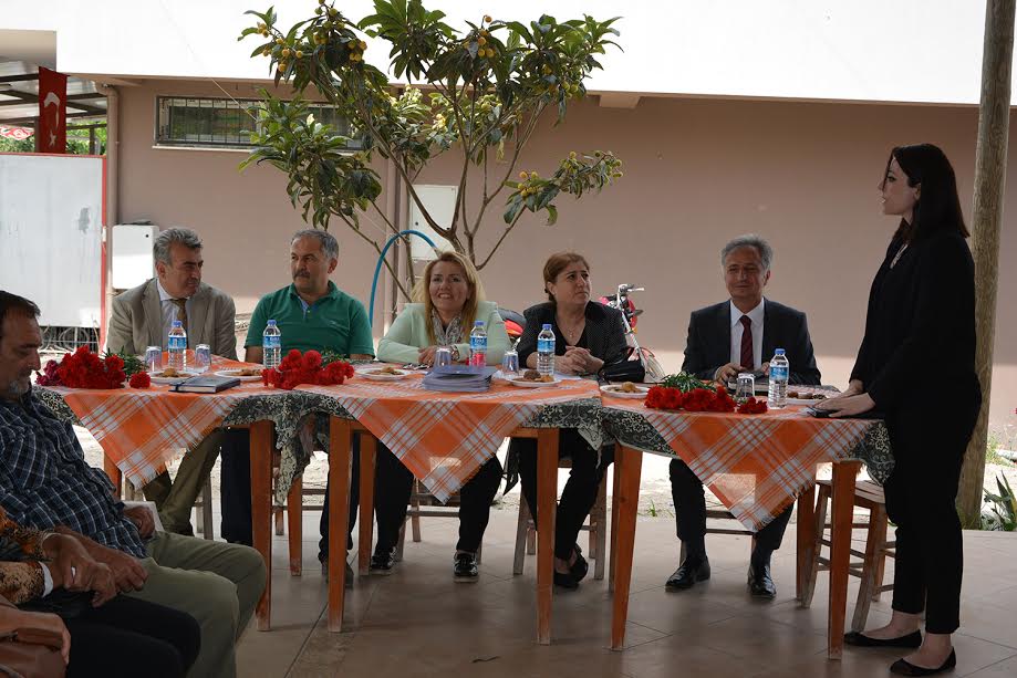 Urlalı çiftçilere toprak analiz sonuçları verildi