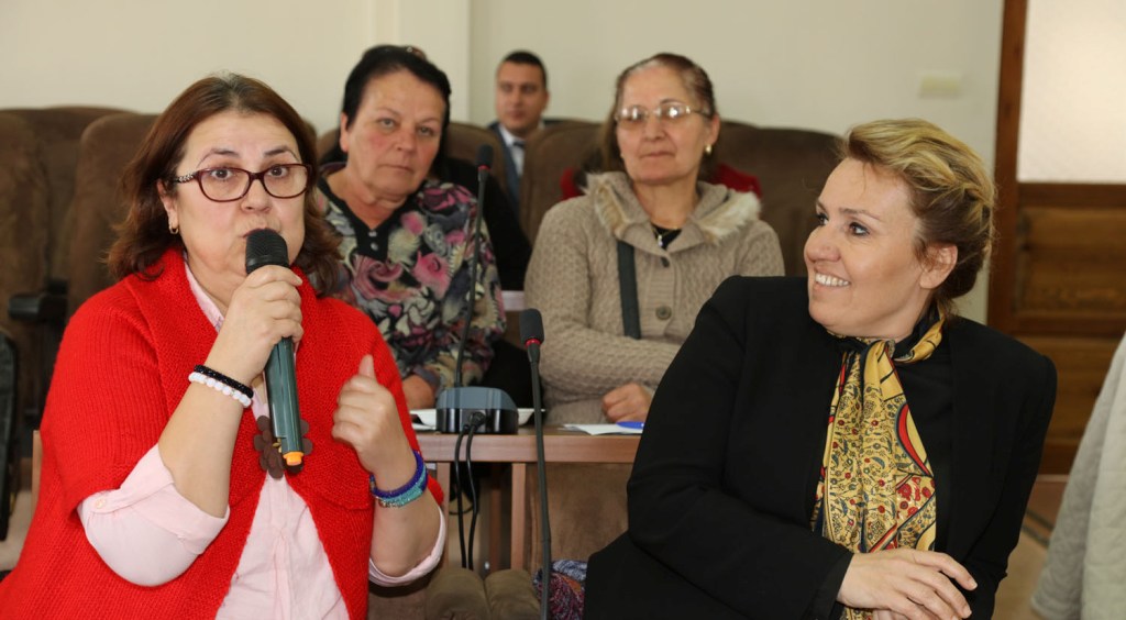 URLALI KADINLARA GİRİŞİMCİLİK EĞİTİMİ VERİLDİ