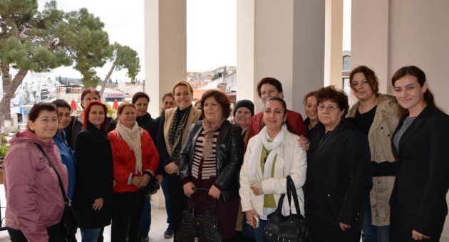 URLA’NIN GİRİŞİMCİ KADINLARI SERTİFİKALARINI ALDILAR