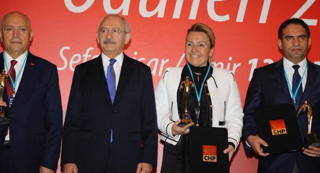 URLA POSTANE SOKAK VE ZAFER CADDESİ’NE KILIÇDAROĞLU’NDAN ÖDÜL