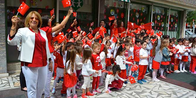 UYGARLI MİNİKLERİN 23 NİSAN COŞKUSU