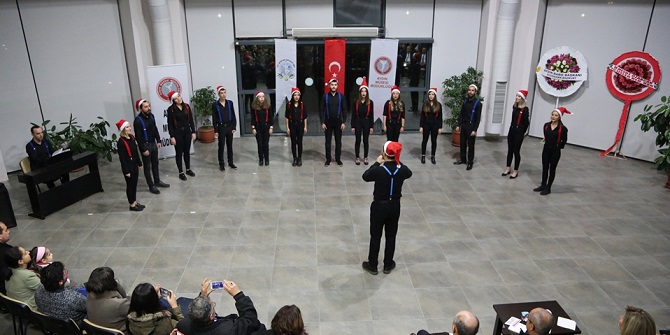 ‘VOKAL ARYA’ KIŞ DİNLETİSİ DİNLEYENLERİN İÇİNİ ISITTI