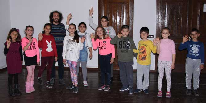 Yaratıcı Drama Eğitimleri Devam Ediyor