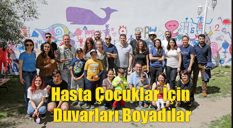 Yaşar Üniversitesi Gönüllüleri Hasta Çocuklar İçin Duvarları Boyadı