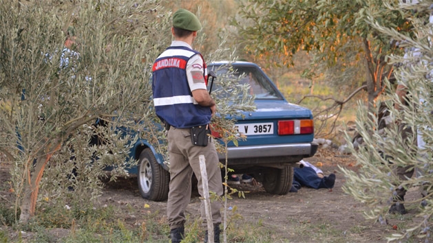 Yaşlı Adam Tarlada Ölü Bulundu