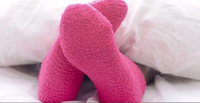 Yatmadan Yün Çorap Giymek Bakın Ne Fayda Sağlıyor?