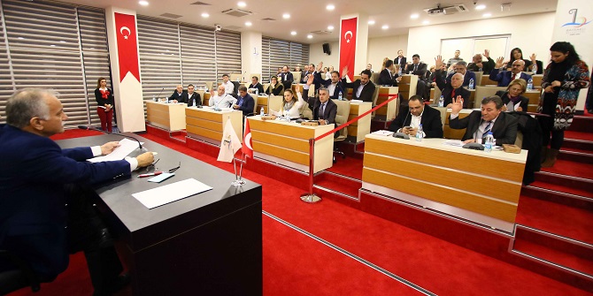 Yeni binada yılın ilk meclisi