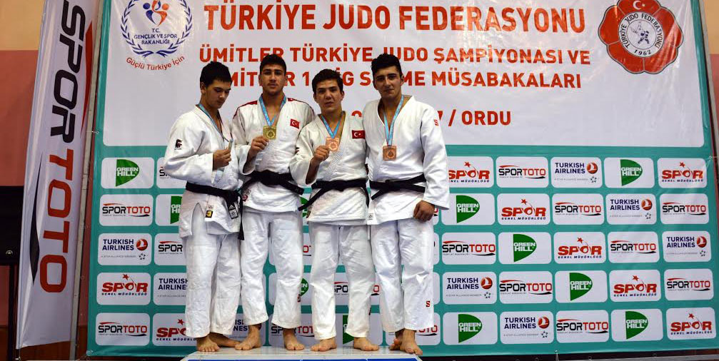 Yeşil- Beyazlı Takımda Milli Mutluluk