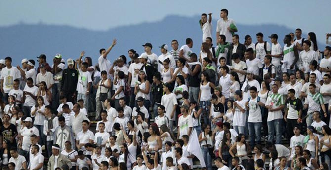 Yüzbinler Sokaklara Döküldü