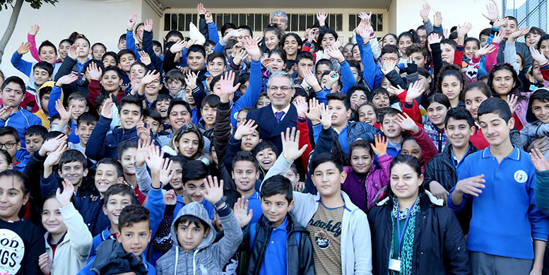 Yüzlerce öğrenciye burs desteği